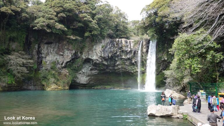 Cheonjiyeon Falls Jeju island