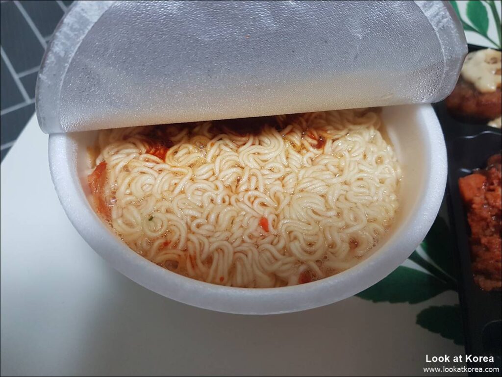 Nongshim kimchi Cup Noodles, Since 1984