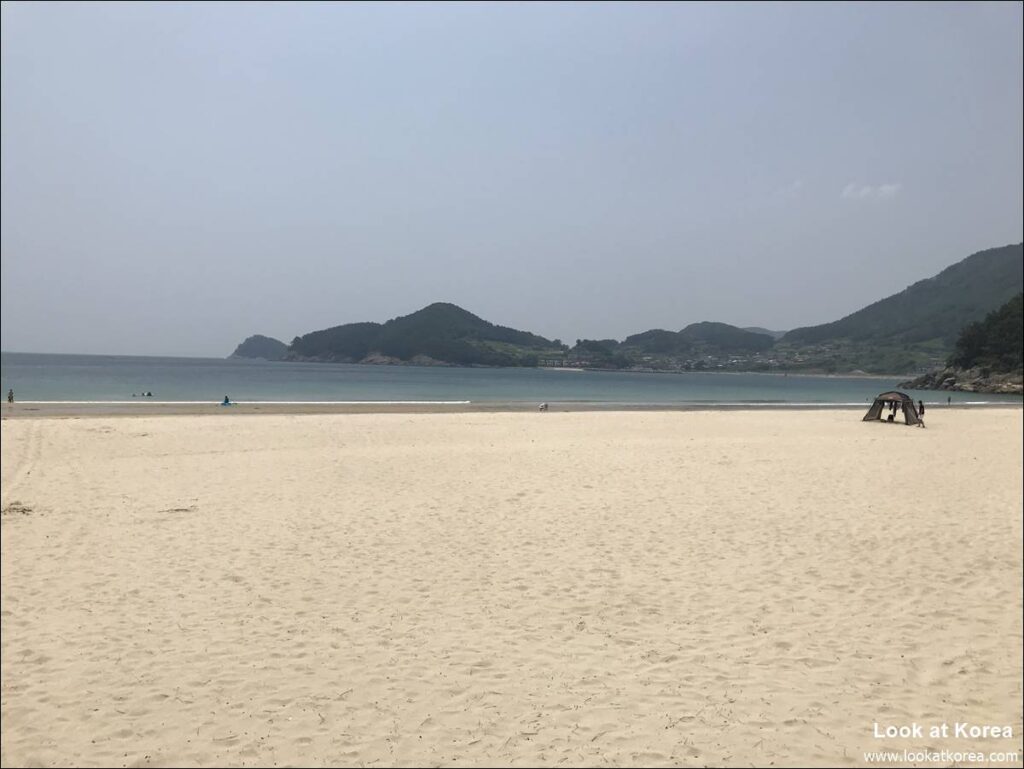 Songjeong Solbaram Beach