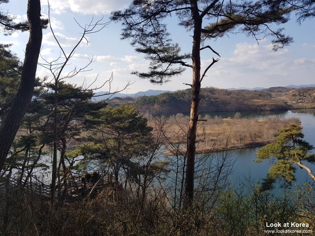 Tangeumdae park, Chungju