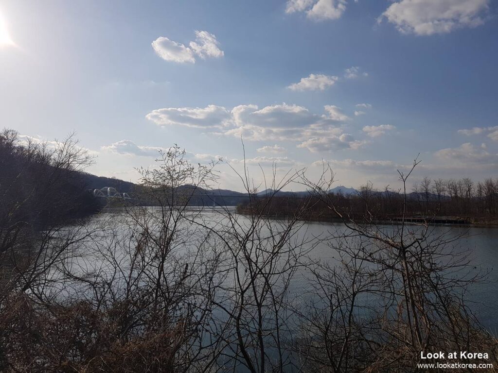 Tangeumdae park, Chungju
