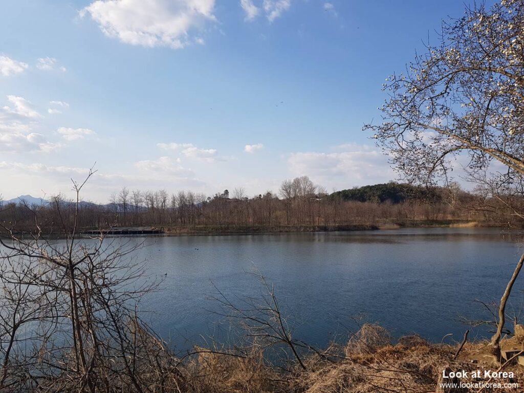 Tangeumdae park, Chungju