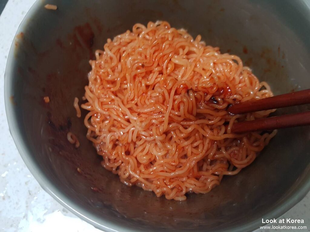 Paldo Bibimmyeon - Korea's oldest bibim myeon