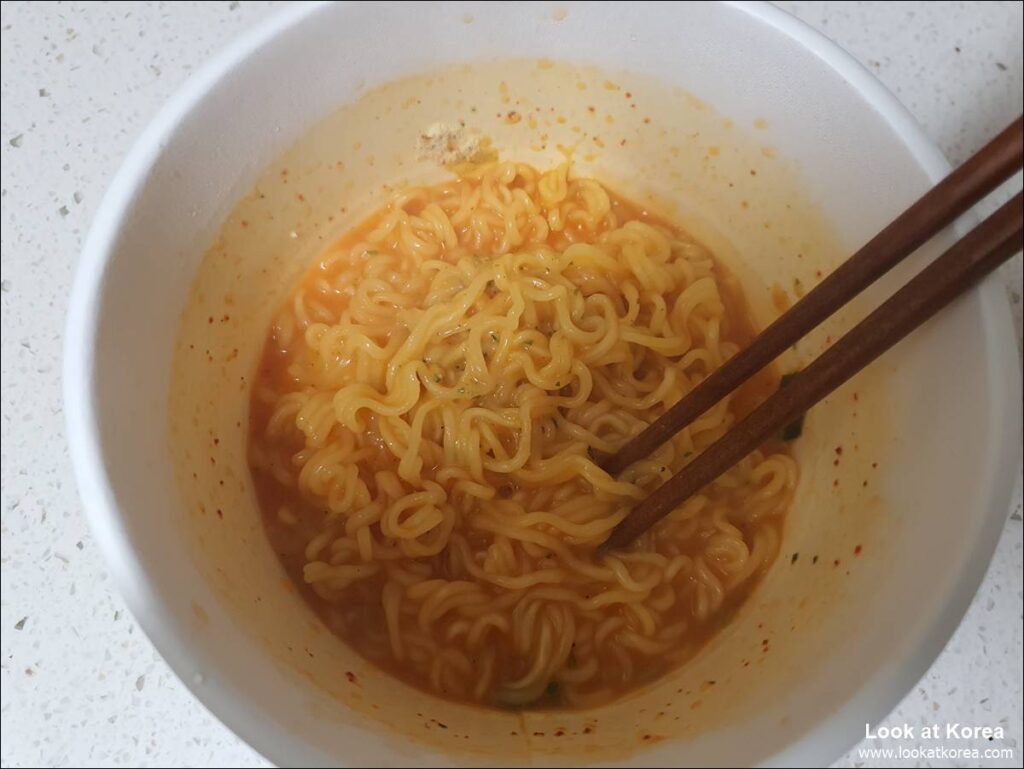 Shin Ramyun Toomba Big Bowl